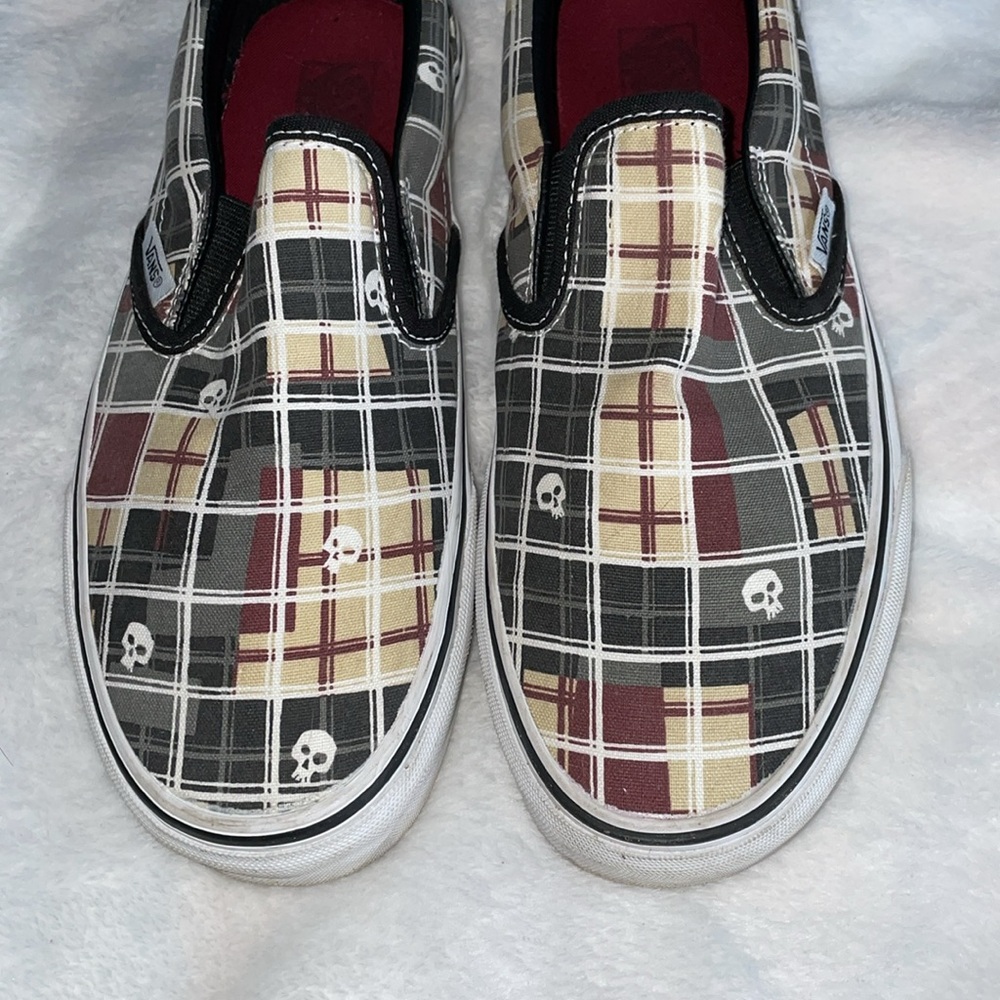 Vans - Picture 2 of 10